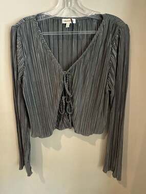 Urban Social Size S Pleated Tie Front Long Sleeve Top. Cropped